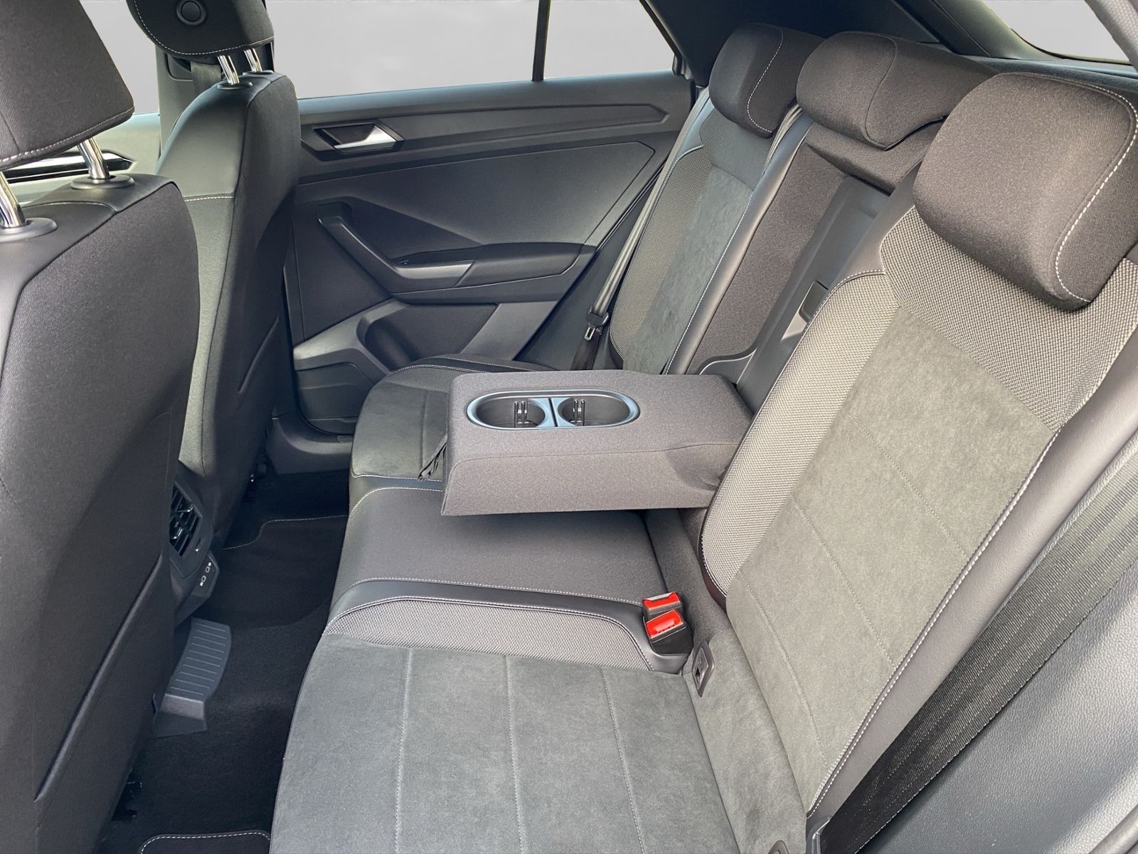 Volkswagen T-Roc - Bild 15