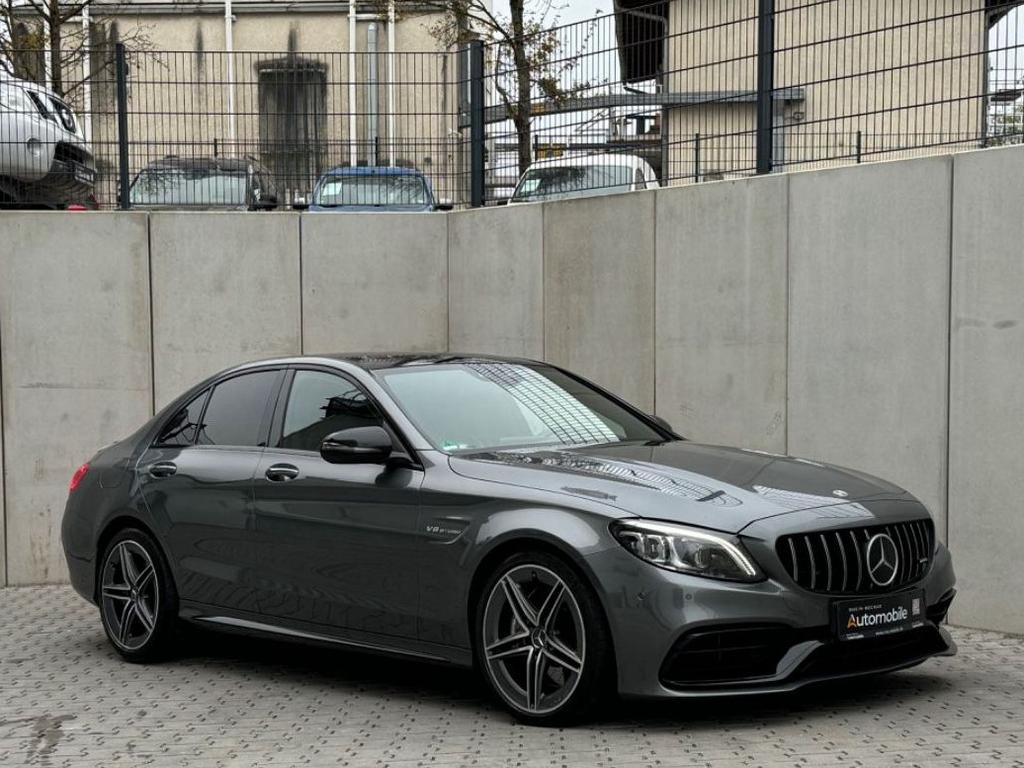 Mercedes-Benz C 63 AMG