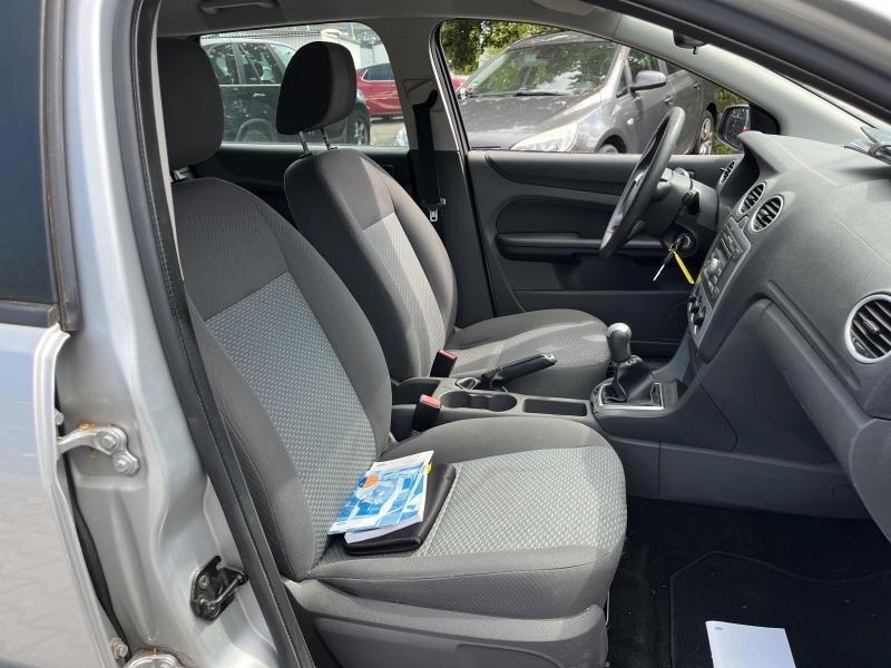 Ford Focus 2007 — photo 12