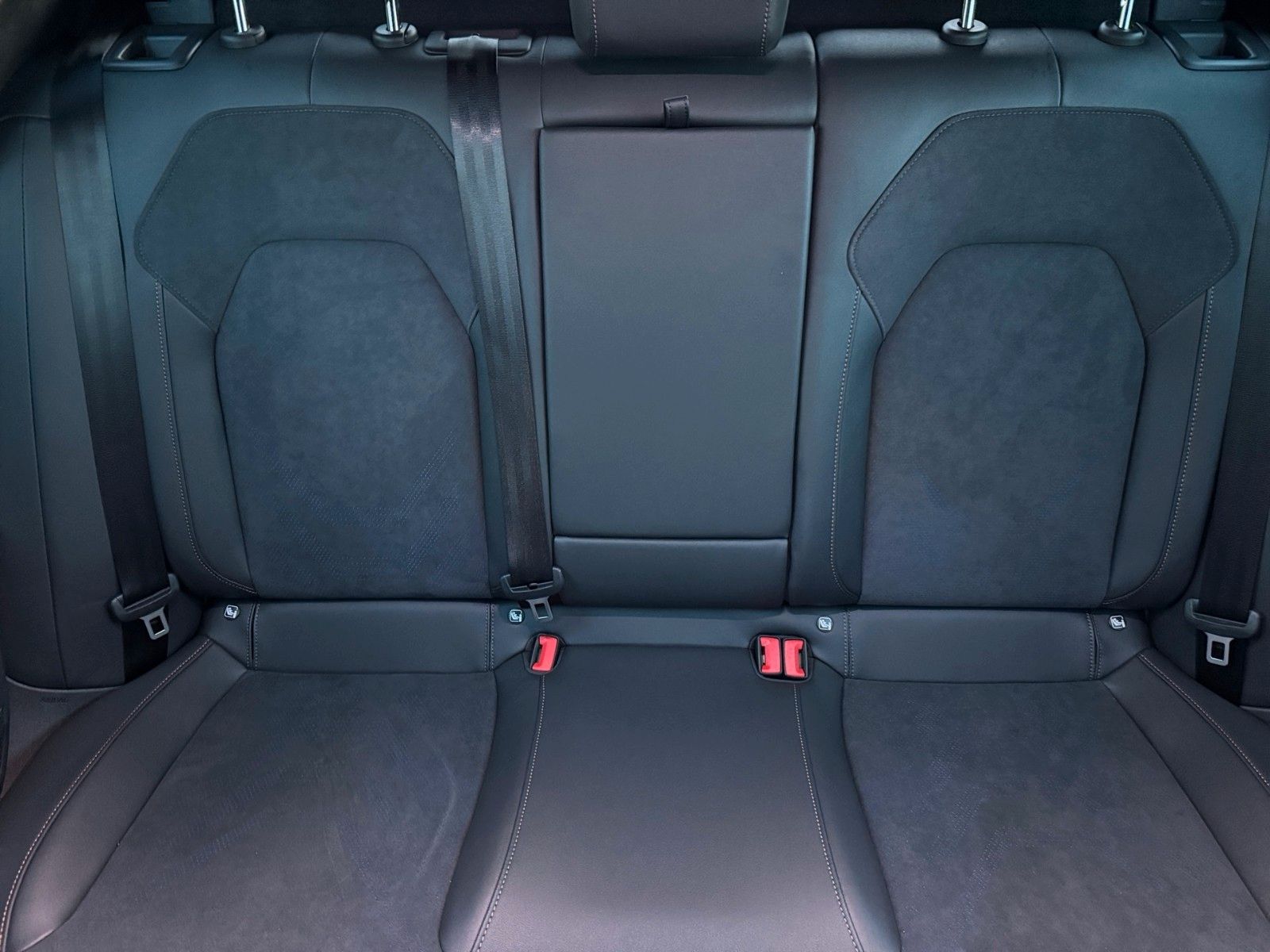 Fahrzeugabbildung CUPRA Formentor VZ 2.0 TSI 245 kW 4Drive