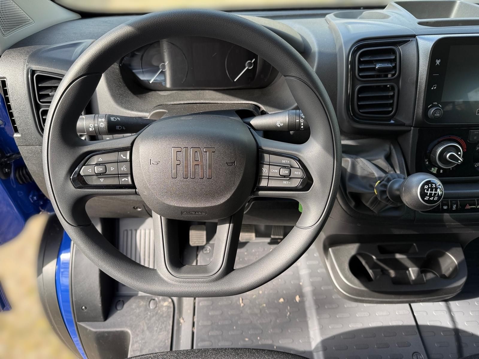 Fahrzeugabbildung Fiat Ducato Maxi L4 Doka Pritschenwagen 140 MT6