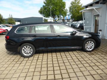 Volkswagen Passat - 4