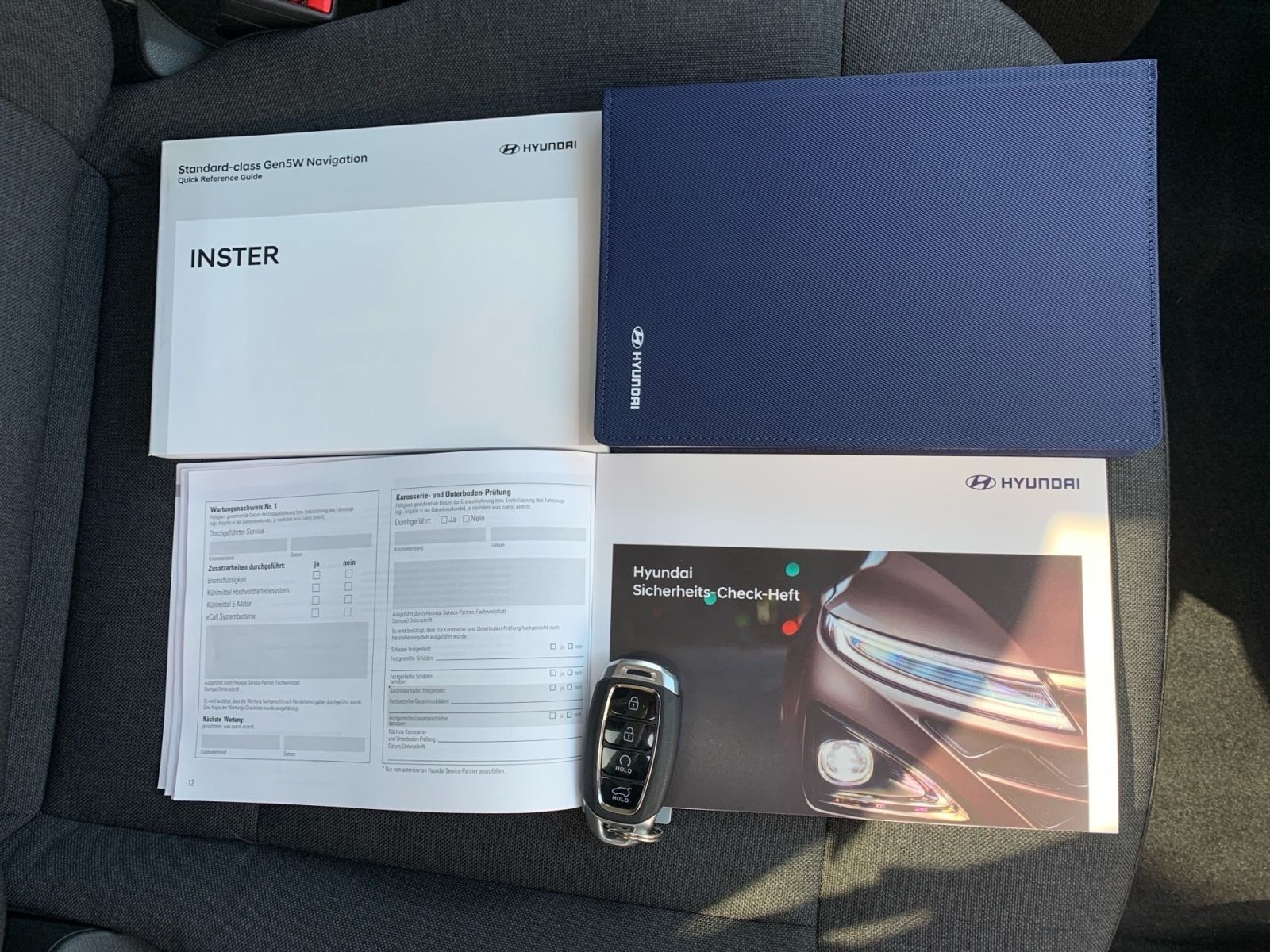 Fahrzeugabbildung Hyundai INSTER Trend Elektro 42 kWh Effizienz-Paket