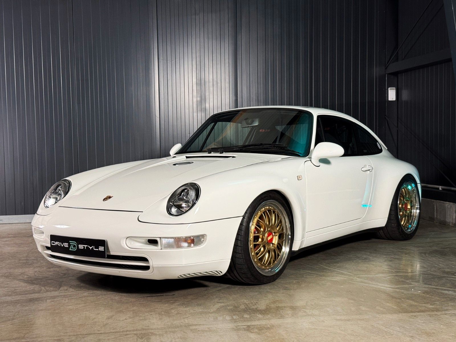 Fahrzeugabbildung Porsche 993 RS Nachbau 3,8L + 325 PS + Komplett umbau