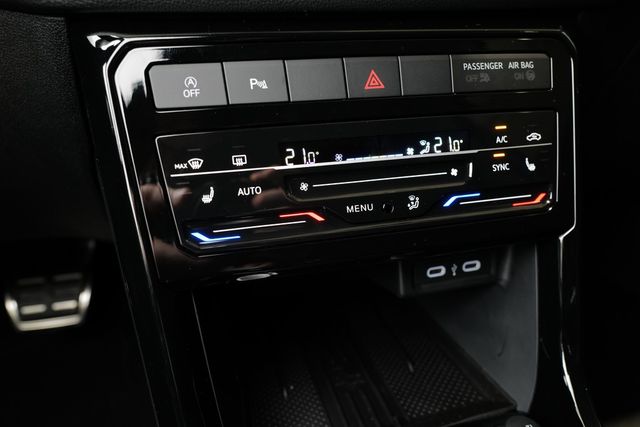 Volkswagen T-Cross 1.0TSI DSG Energy AHK RKAM ACC Totwinkel