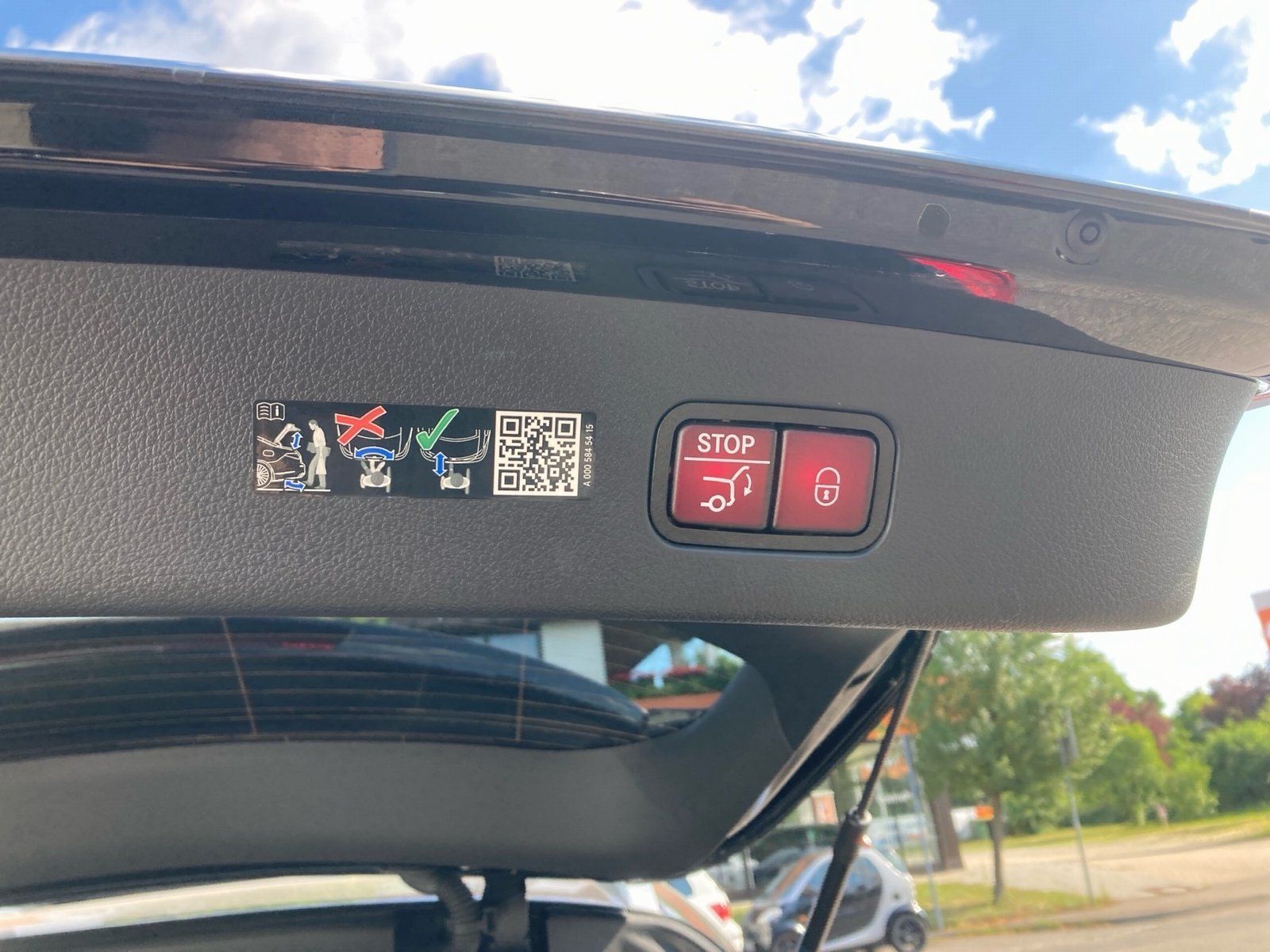 Fahrzeugabbildung Mercedes-Benz GLC 300 d 4M AMG Prem*Technik*AHK*Pano*Distro*