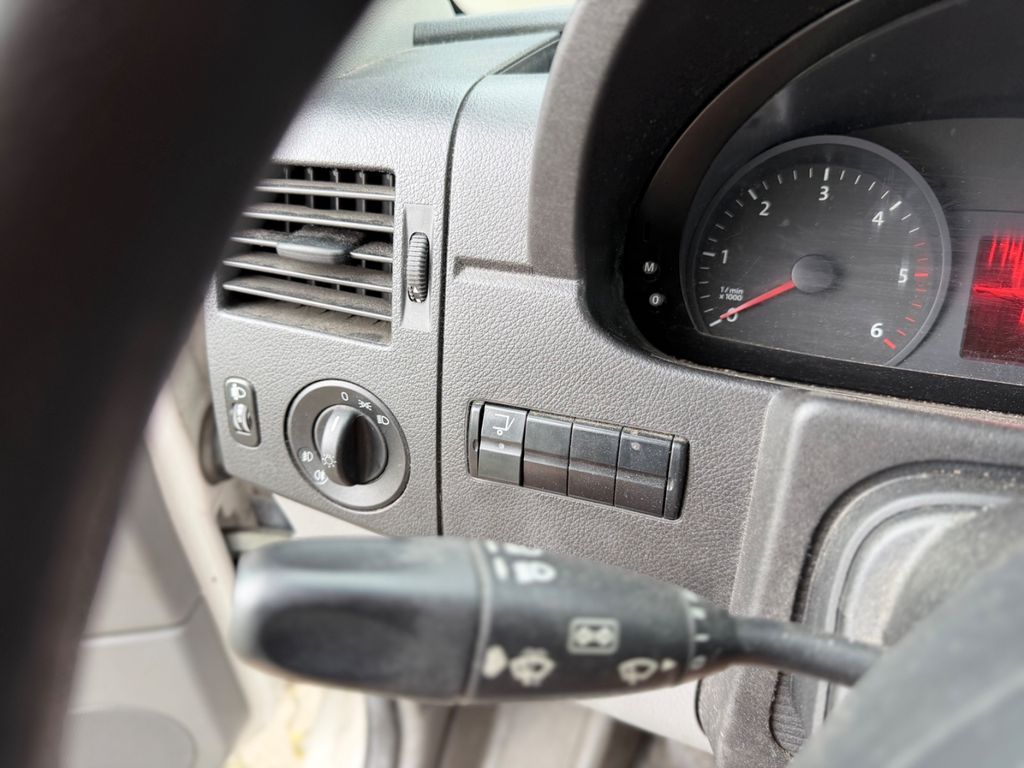 VW Crafter KOFFER 35 mittel/NAVI/ L2/KOFFER/KLIMA VW Crafter KOFFER 35 mittel/NAVI/ L2/KOFFER/KLIMA