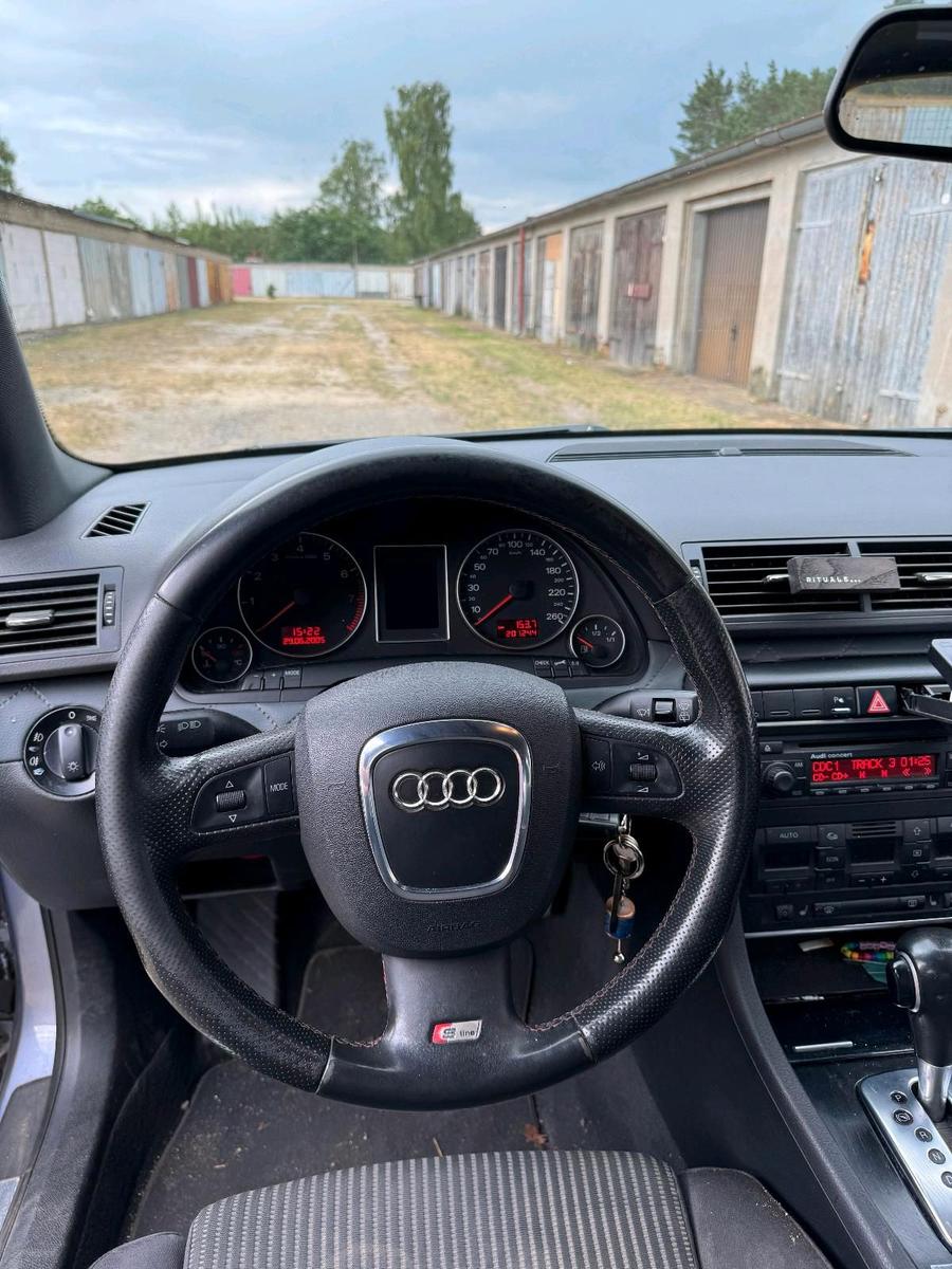 Audi A4 2005 — photo 8