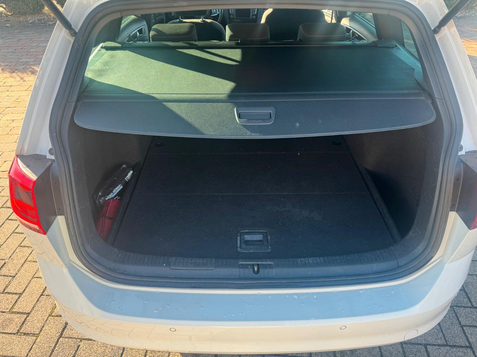 Volkswagen Golf VII Variant GTD BMT+Navi+Ahk+Xenon+