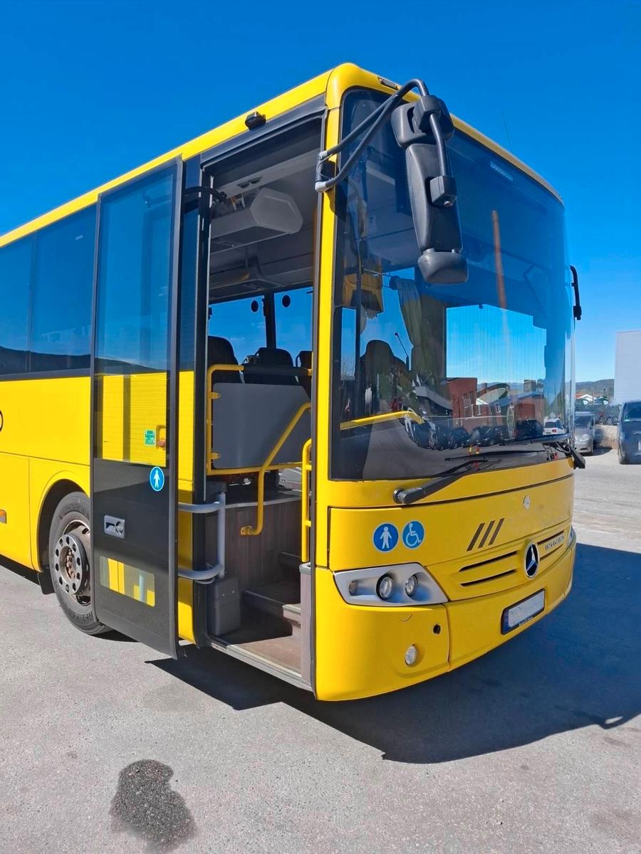 Mercedes-Benz O 560 Intouro / S 415 GT HD / Tourismo