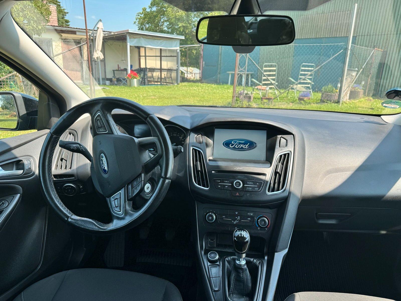 Ford Focus 2015 — photo 6