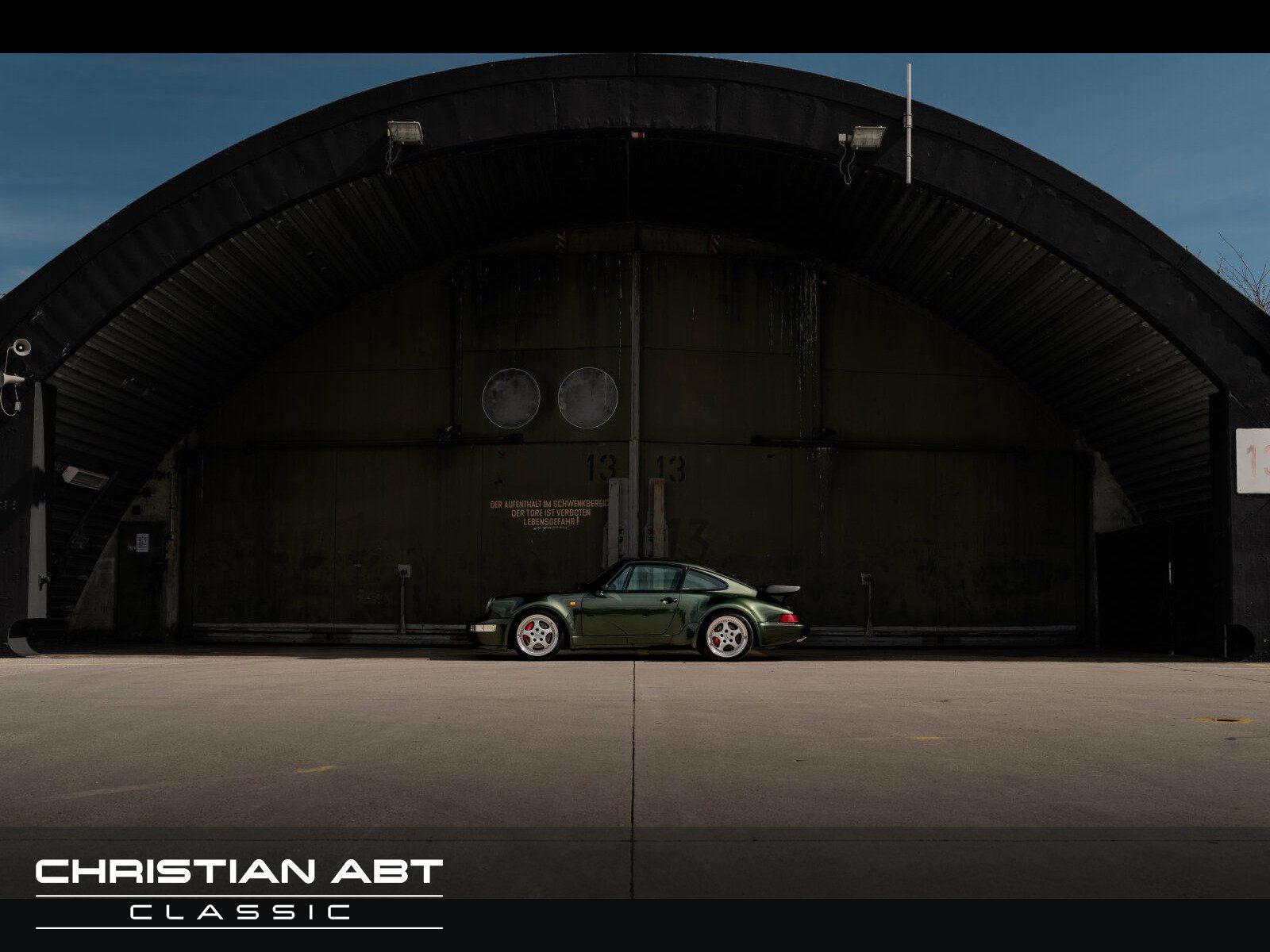 Fahrzeugabbildung Porsche 964 Turbo oak green metallic * perfekter Zustand