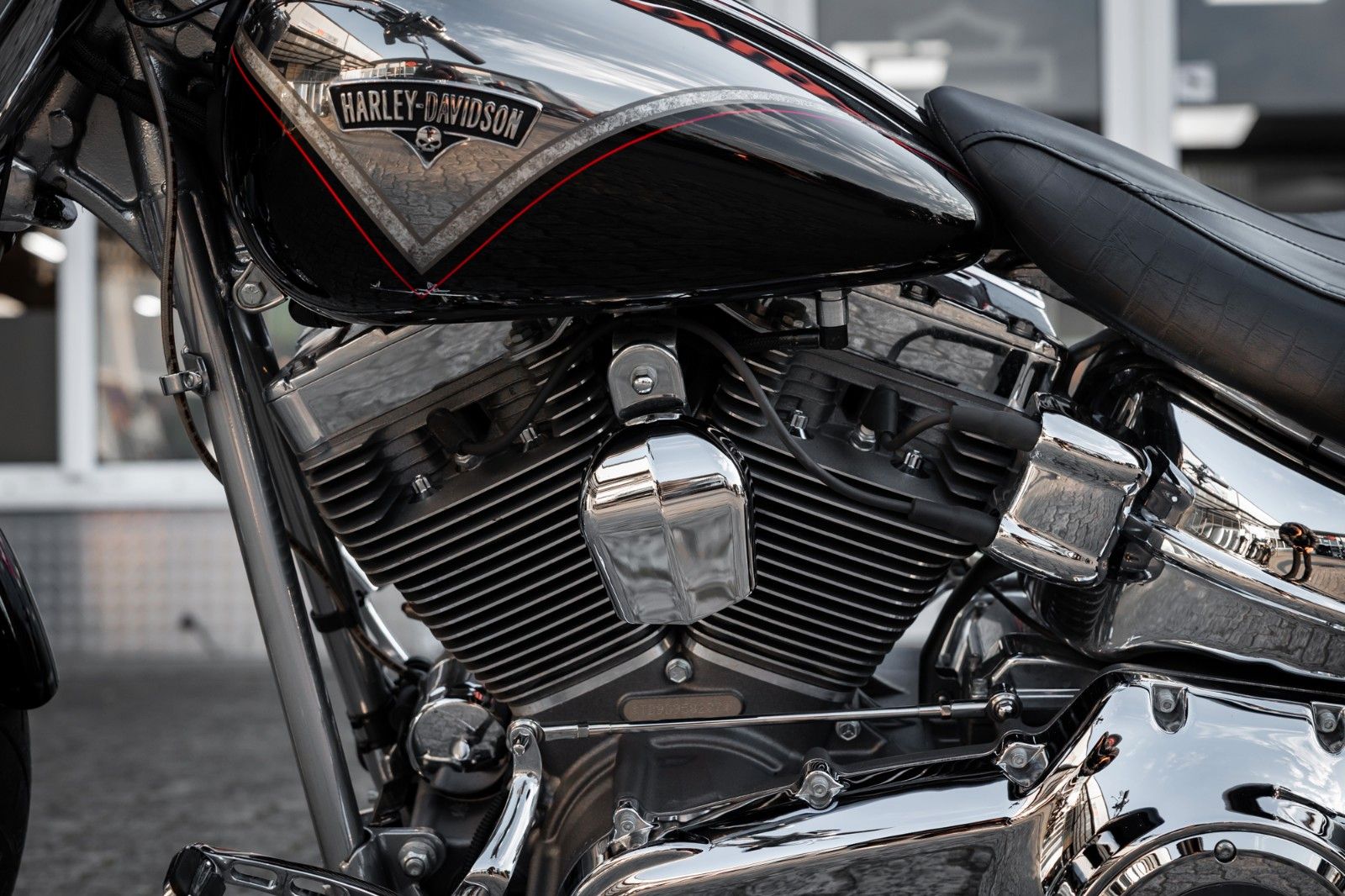 Fahrzeugabbildung Harley-Davidson CVO BREAKOUT FXSBSE -Jekill&Hyde