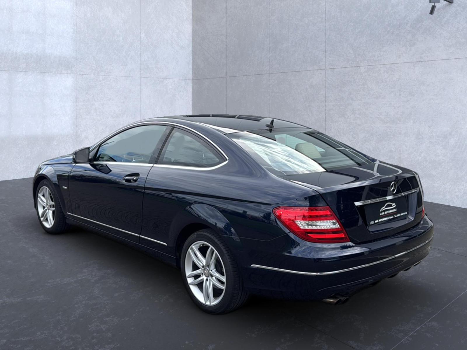 Mercedes-Benz C 180 Coupe CGI+BI-XENON+NAVI+LEDER+PDC+ALU