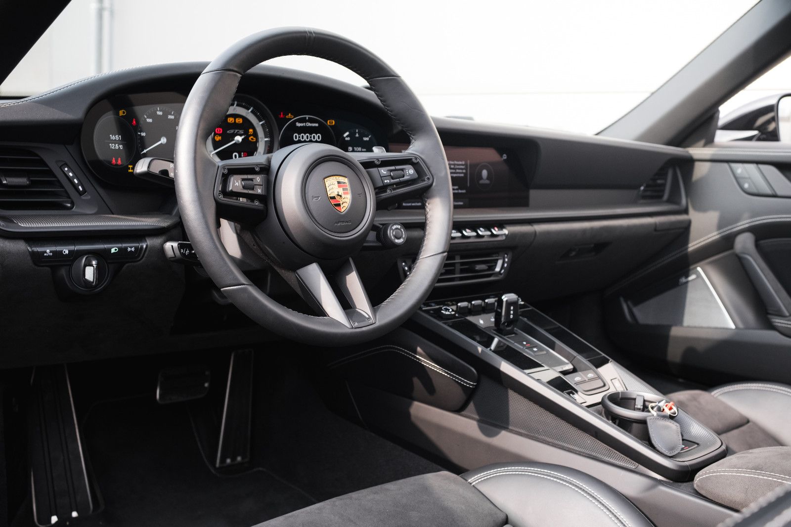 Fahrzeugabbildung Porsche 992/911 Targa 4 GTS-Lift-Inno-Burm.-Nachtsicht