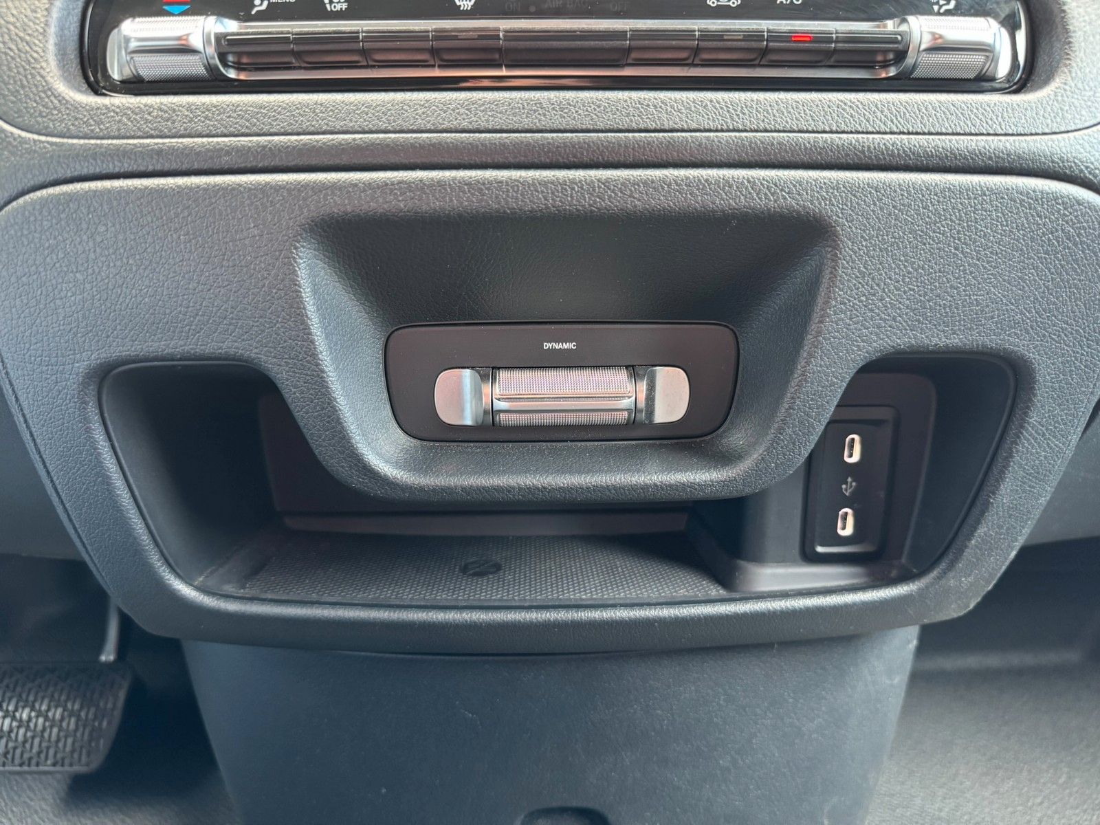 Fahrzeugabbildung Mercedes-Benz Vito 116 CDI 9G Klima Kamera SHZ
