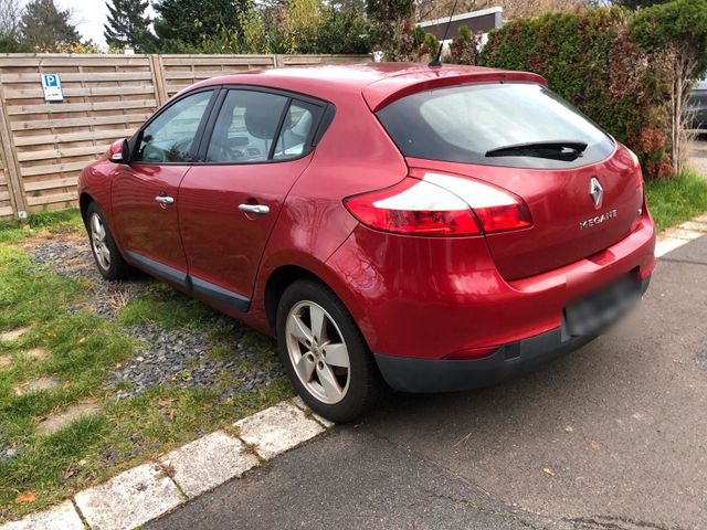 Renault Megane Aus erste Hand TÜV bis Okto...