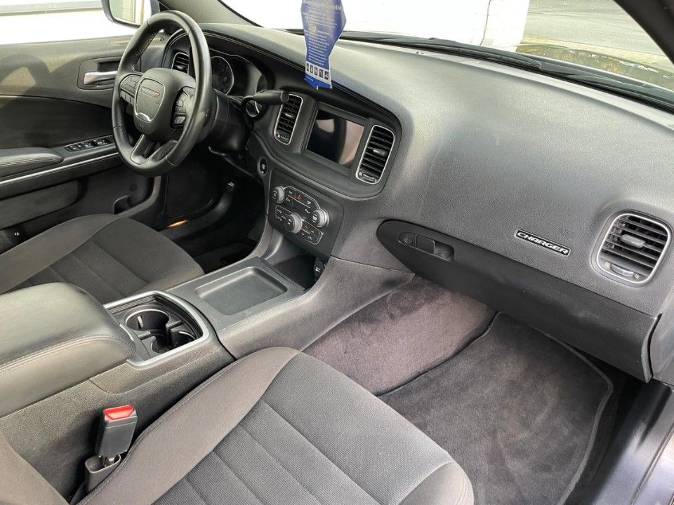 Fahrzeugabbildung Dodge Charger 5.7 HEMI V8 Zivil Police 81.000 KM