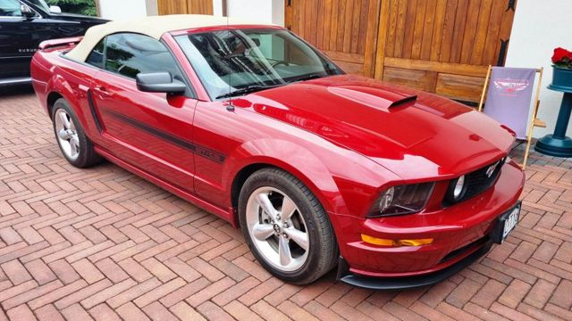 Ford Mustang GT California Special cabrio ...