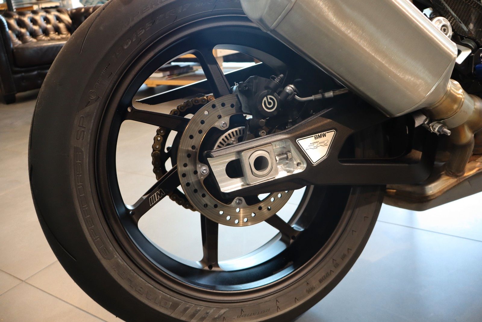 Fahrzeugabbildung BMW S1000RR mit Schmiederäder & M-Fußrastenanlage