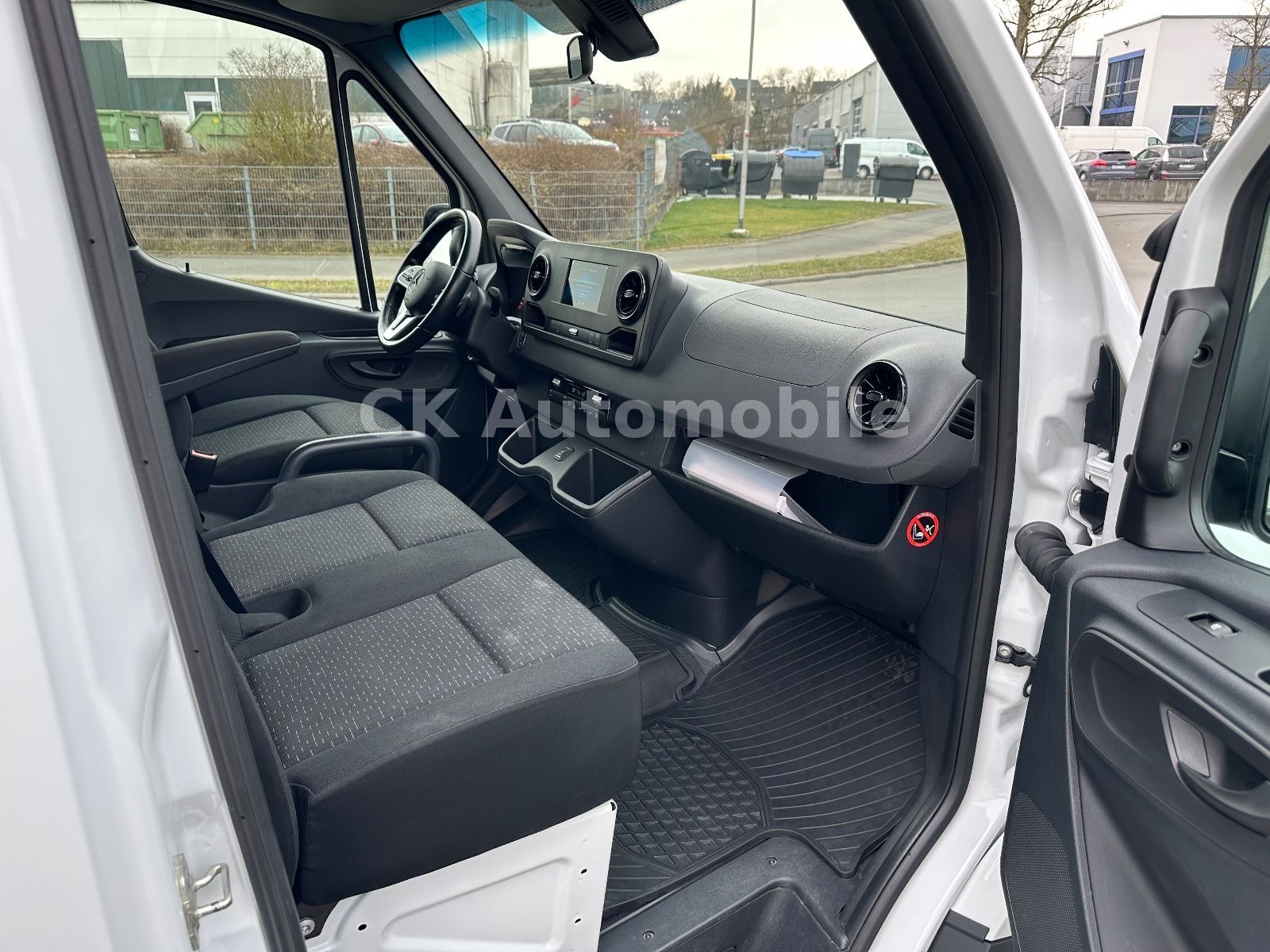 Fahrzeugabbildung Mercedes-Benz Sprinter III Tourer 316 CDI Autom/9 Sitze/Kamera