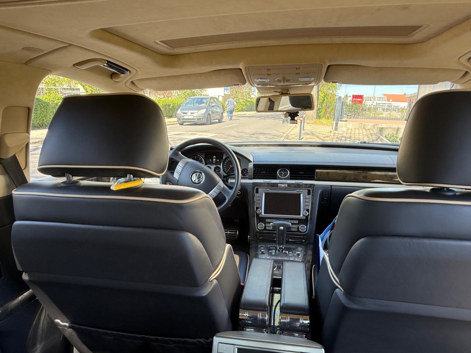 Volkswagen Phaeton 4.2 V8 lang 4MOTION Tiptronic 4-Sitzer -
