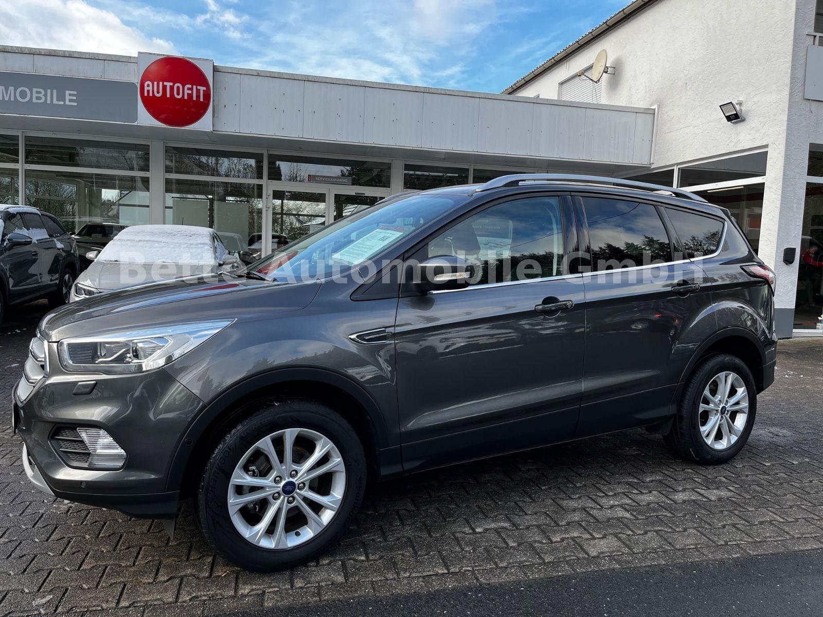 Ford Kuga 1,5 EcoBoost 4x2 Titanium *NAV*SHZ*BI-XENON