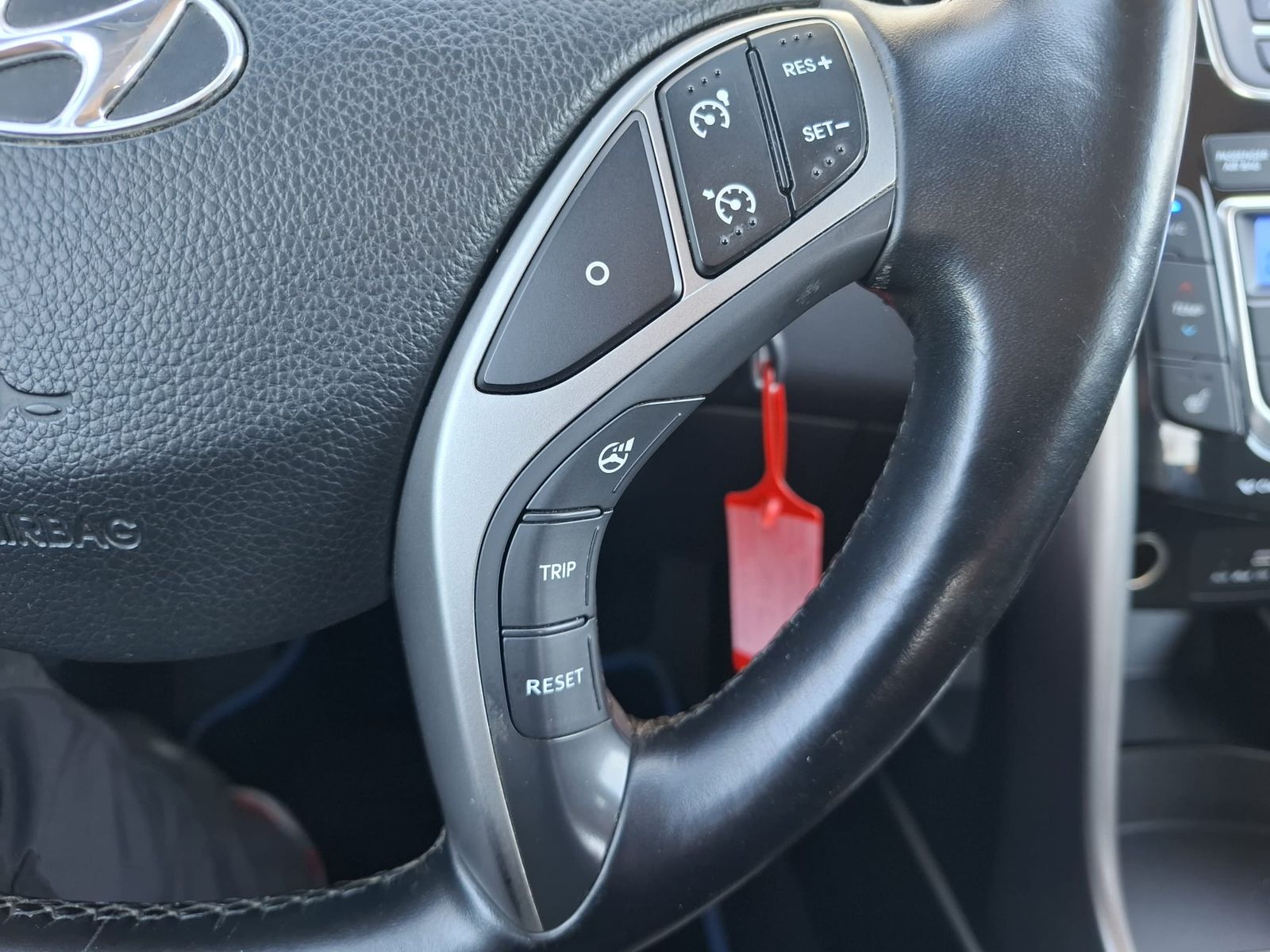 Fahrzeugabbildung Hyundai i30 Trend 1.6 GDI Automatik*AHK*TEMP*KLIMA*LeHz