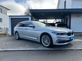 BMW 520d Touring A - Luxury Line*HUD*PanoDach - silberne BMW 520