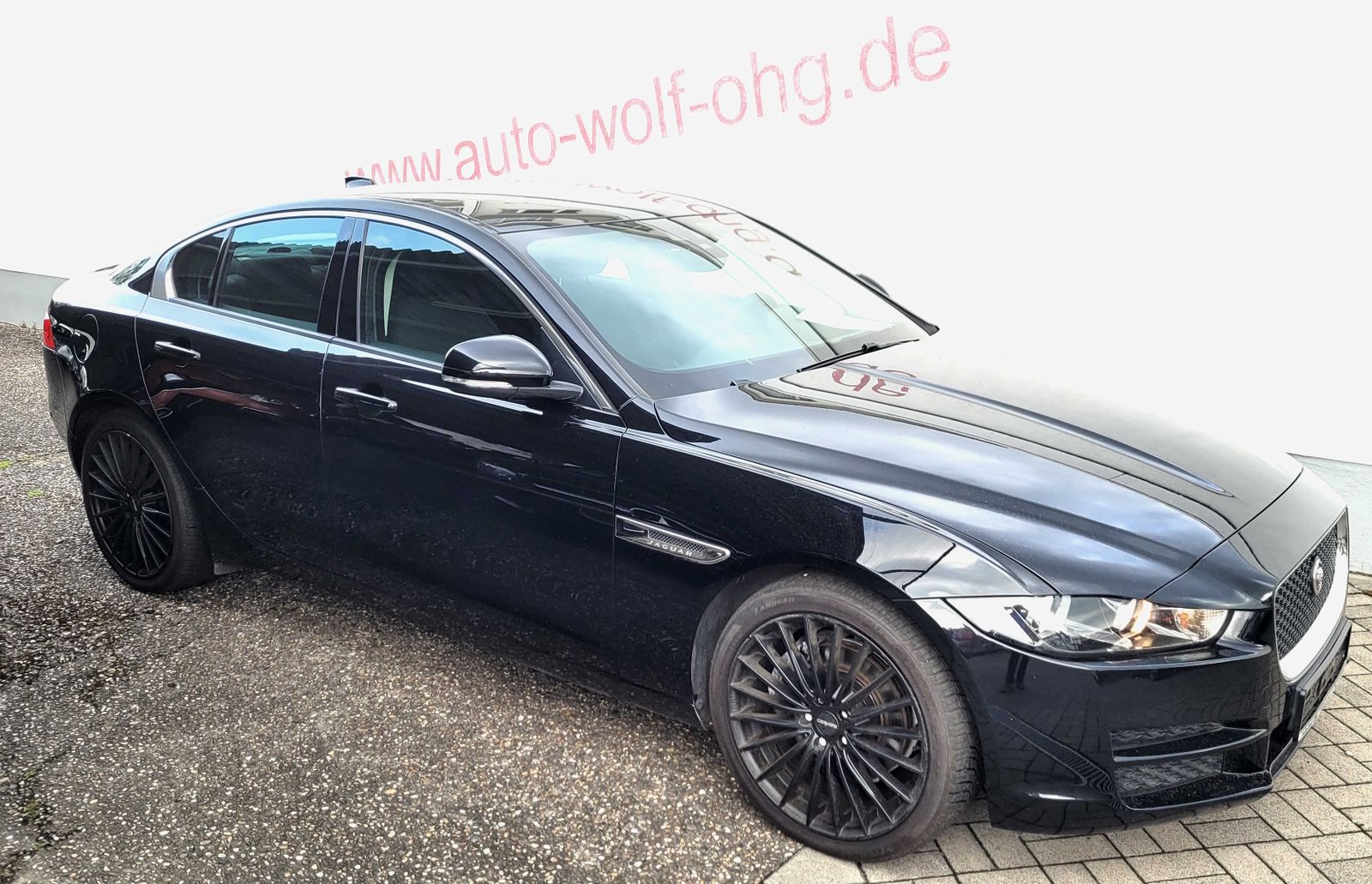 JAGUAR XE