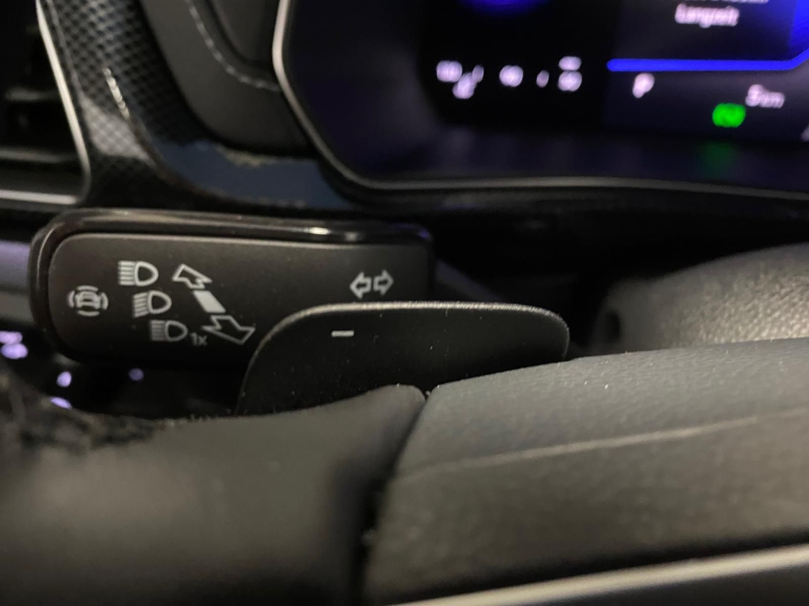 Fahrzeugabbildung Volkswagen T-Cross 1.5 TSI DSG BLACK STYLE R-Line+AHK+ACC++