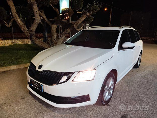 Skoda SKODA Octavia 2.0 DSG EXECUTIVE IVA DEDUCIBILE