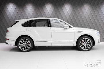 Bentayga V8 WHITE/BEIGE MULLINER NAIM SOUND