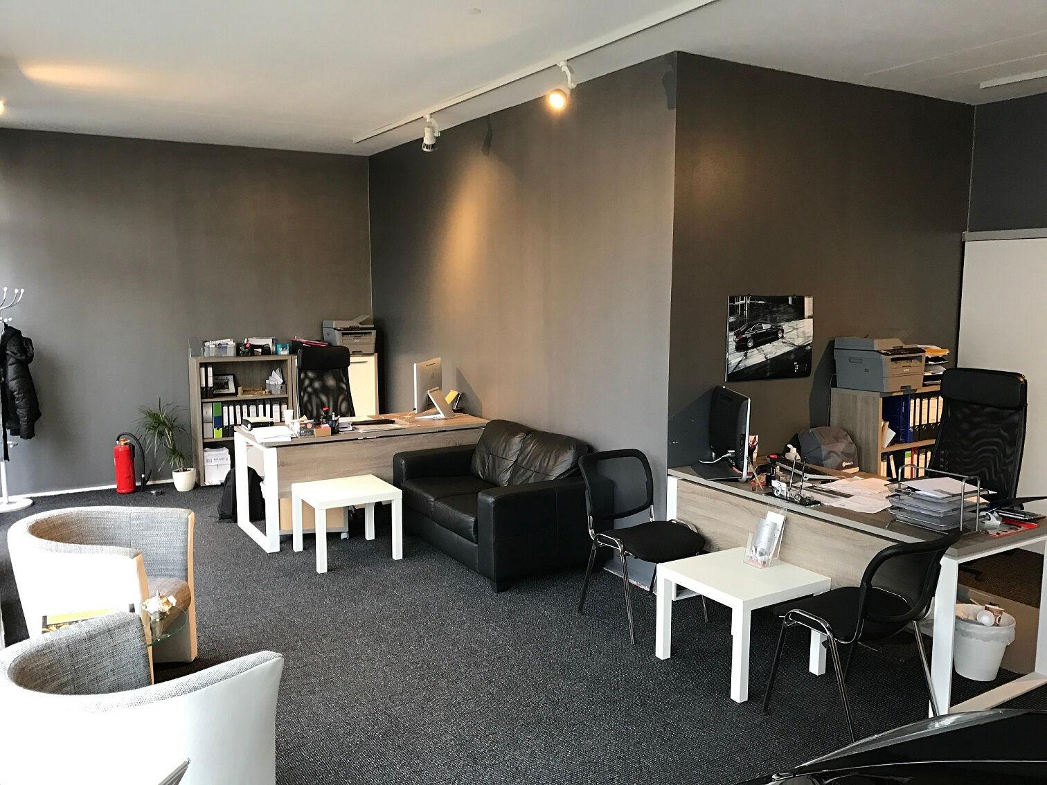 showroom-image-top