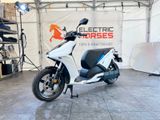 Ray 7.7 Premium, TYP2, 3,3 kW-Lader, AKTION - RAY MOTORRAD