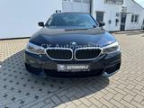 BMW 520d xDrive Lim. M-Sport/Navi/Head-Up/LED - BMW 520: M Sport