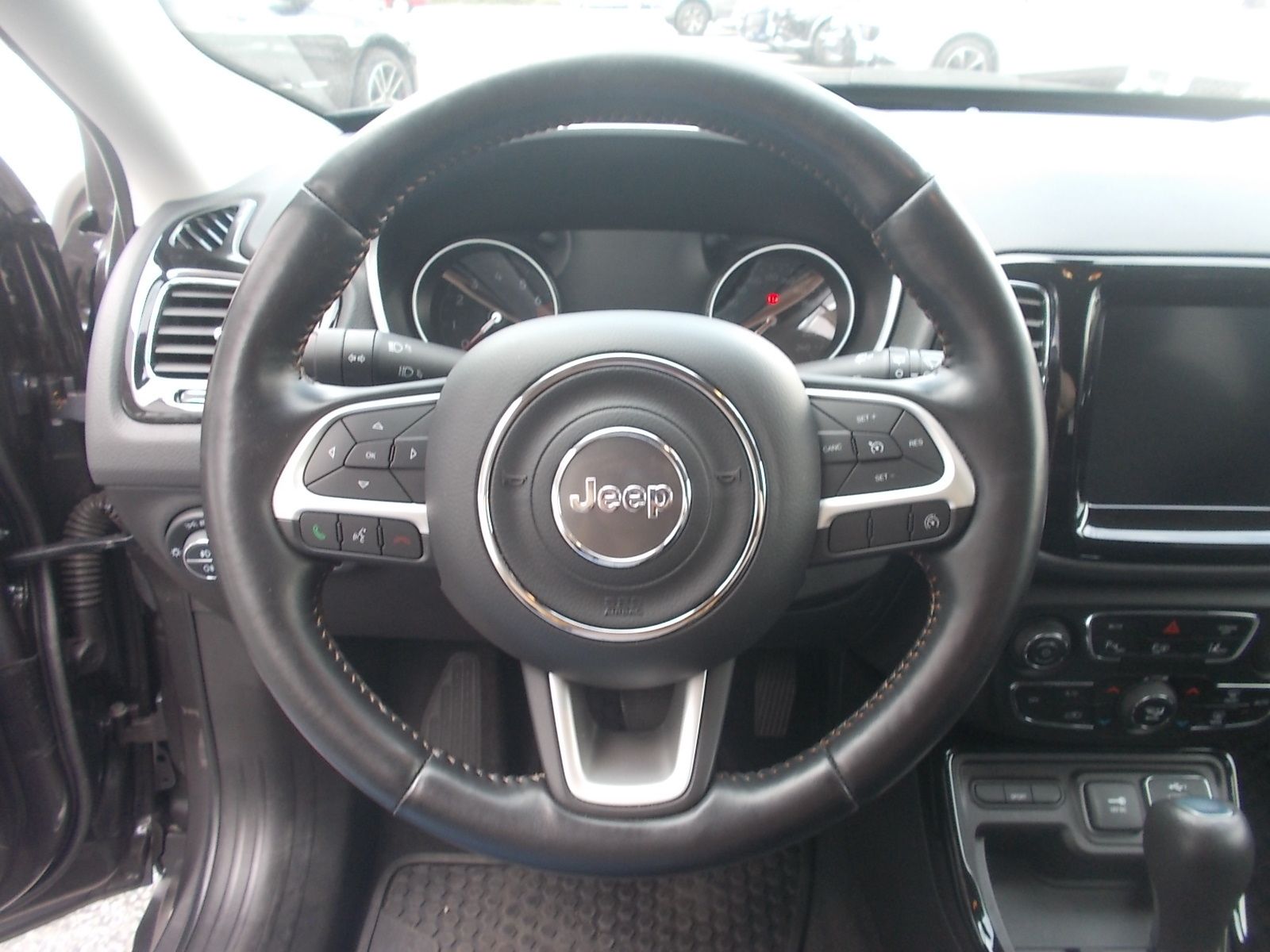 Fahrzeugabbildung Jeep Compass Limited 1.3 MultiAir FWD