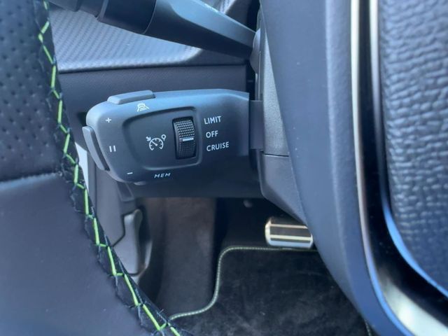 Foto Nummer 19: PEUGEOT 208