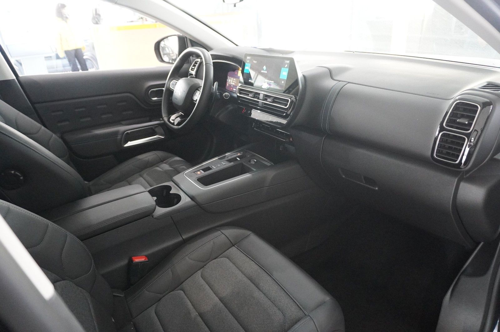 Fahrzeugabbildung Citroën C5 Aircross PLUS 145 E-DSC NAVI/LED/KAMERA/DAB+