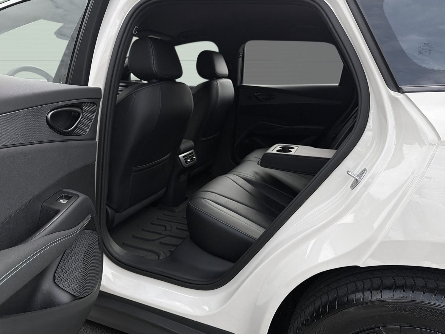 BYD SEAL 6