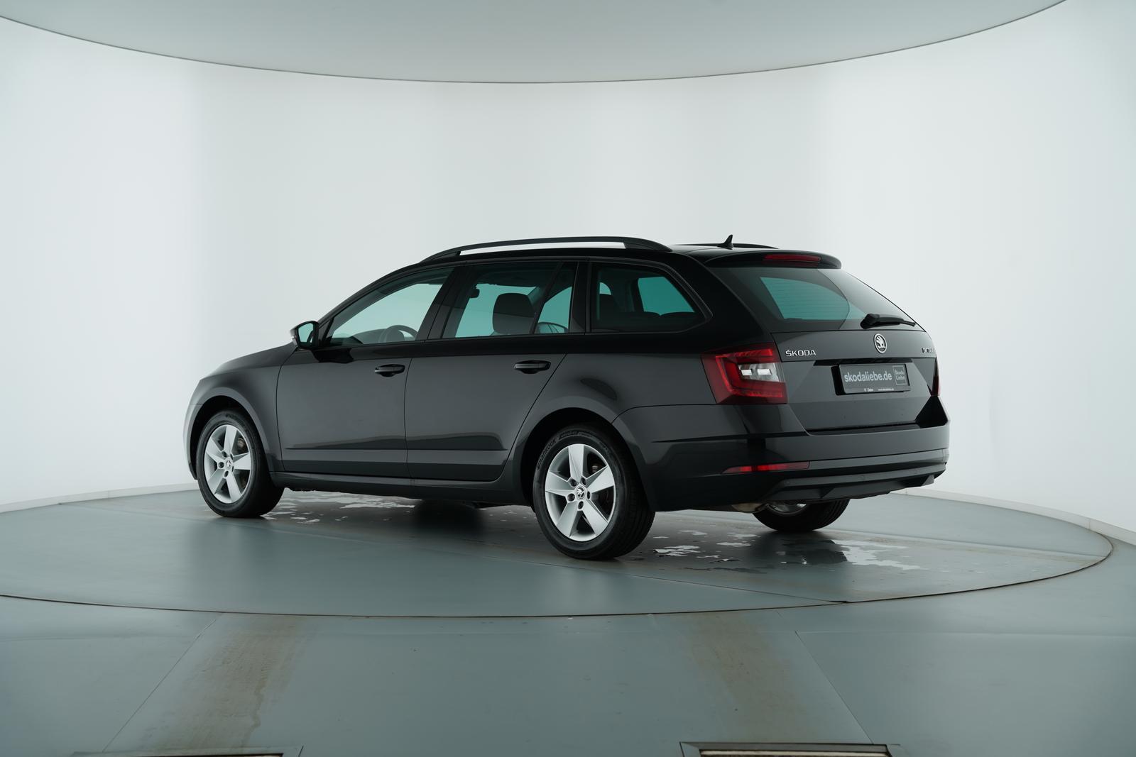 Skoda OCTAVIA COMBI TOUR 1.5TSI SCHECKHEFTGEPFLEGT uvm