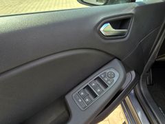 Fahrzeugabbildung Clio V Evolution 1.6 E-TECH Hybrid 145 EU6e Rück