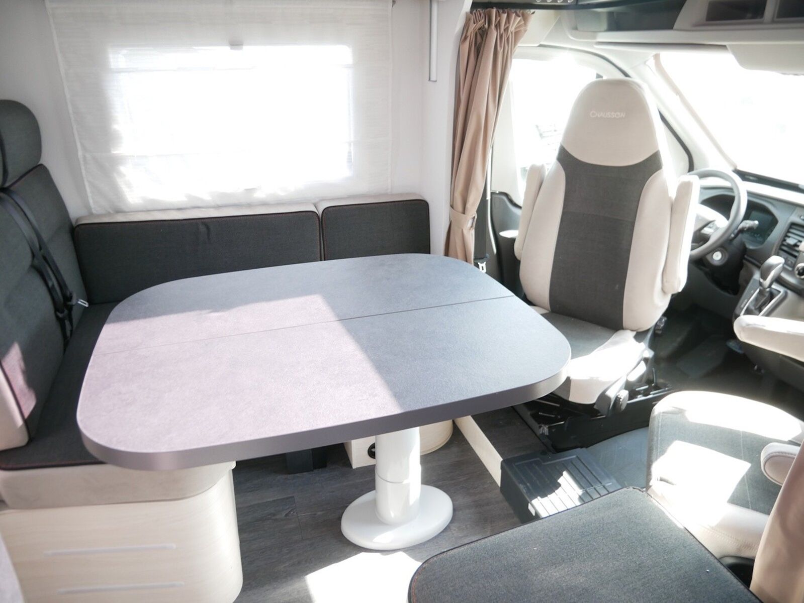Fahrzeugabbildung Chausson Teilintegriert 627 Connect,Arctic,Hubbett