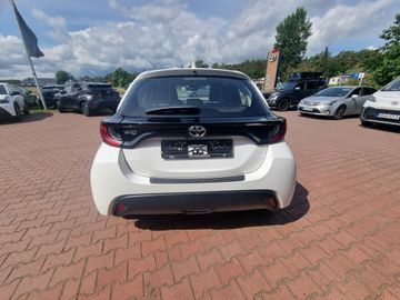 Toyota Yaris - 4