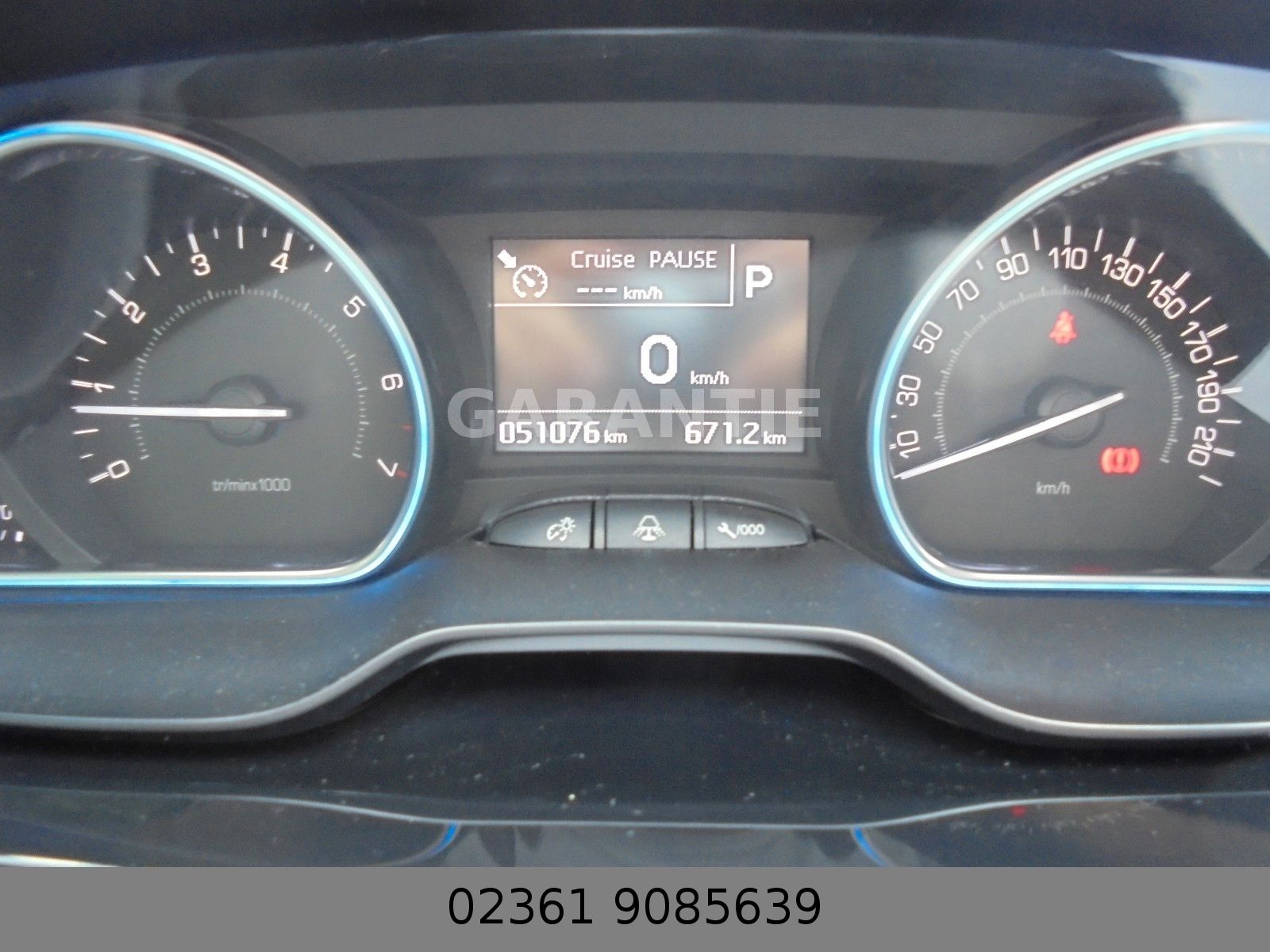 Fahrzeugabbildung Peugeot 2008 Allure Automatik/Panorama/Parktronik/