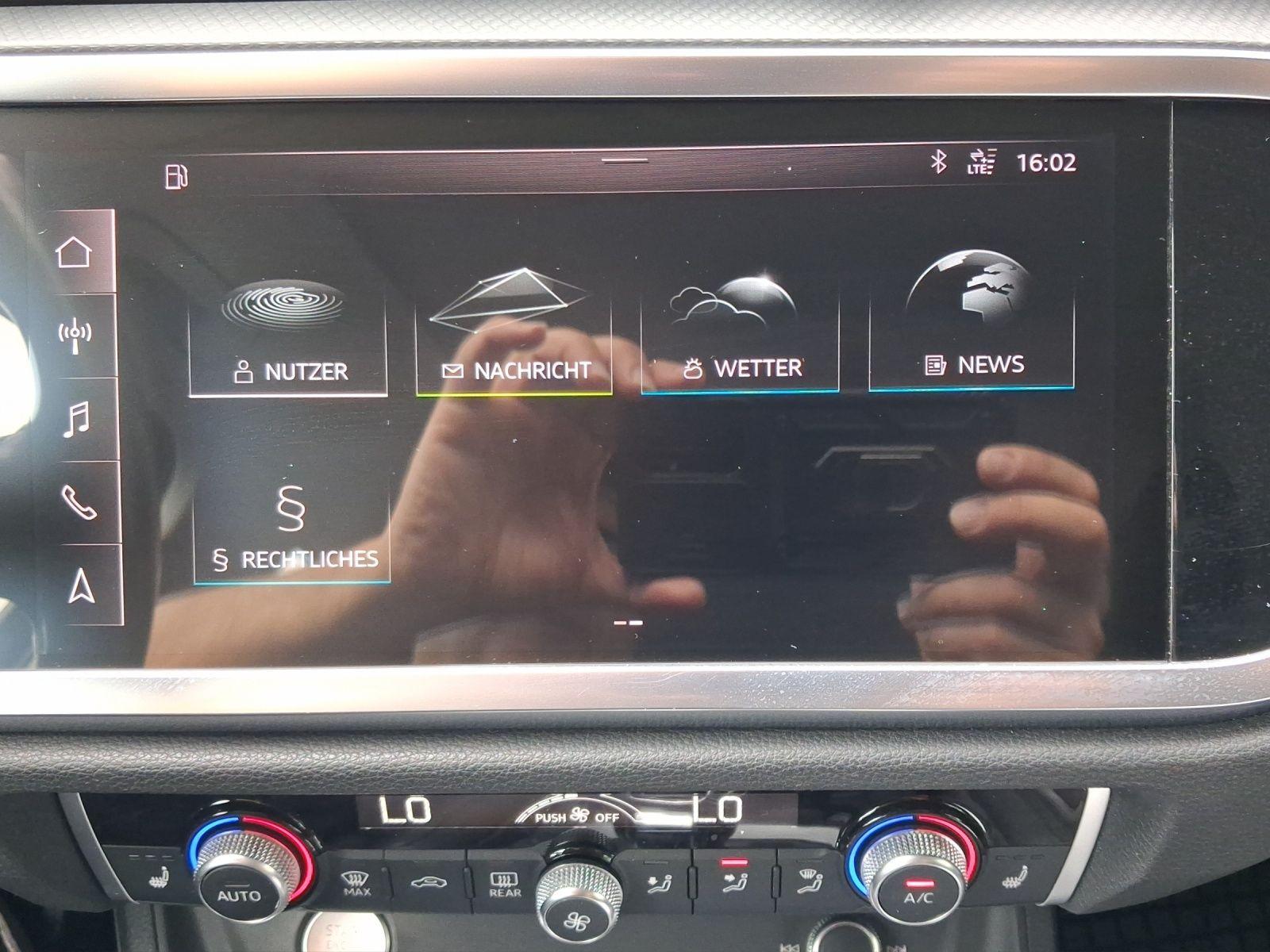 Audi Q3 45 TFSI Q AHK PANO MATRIX BuO NAVI+