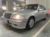 Mercedes-Benz Mercedes W202 240 V6 / Tüv neu! / PDC / 2.... - Mercedes-Benz 240 in Hamburg