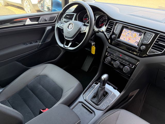 Fahrzeugabbildung Volkswagen Golf Sportsvan VII Highline Autom.+AHK+Navi+PDC