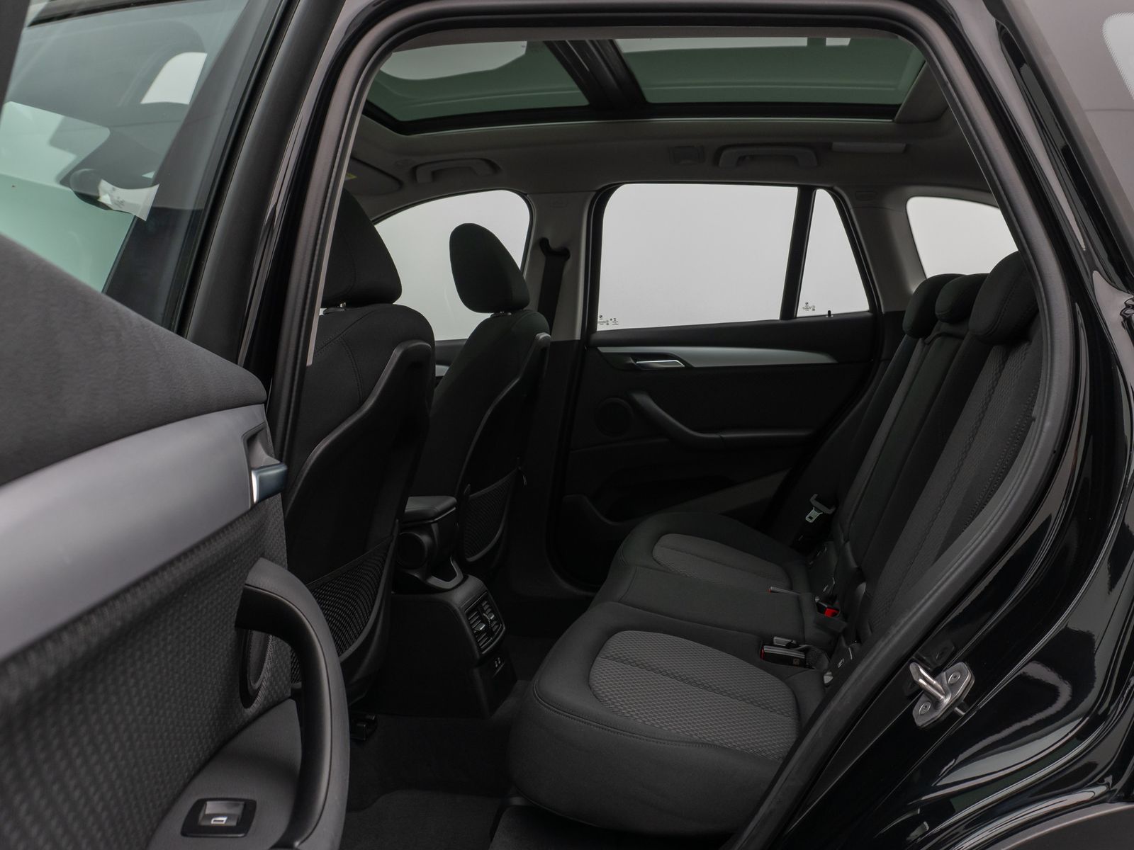 Fahrzeugabbildung BMW X1 sD20i Panorama Navi Lordos DAB HiFi Parkassis