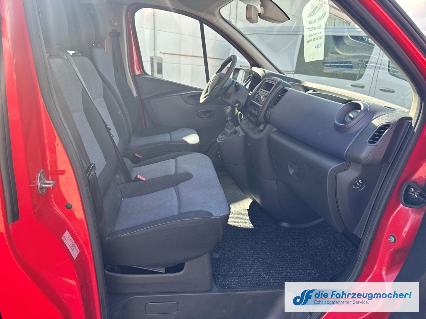 Fahrzeugabbildung Opel Vivaro B Kasten Combi L1H1 2,7t *7189 *EXPORT